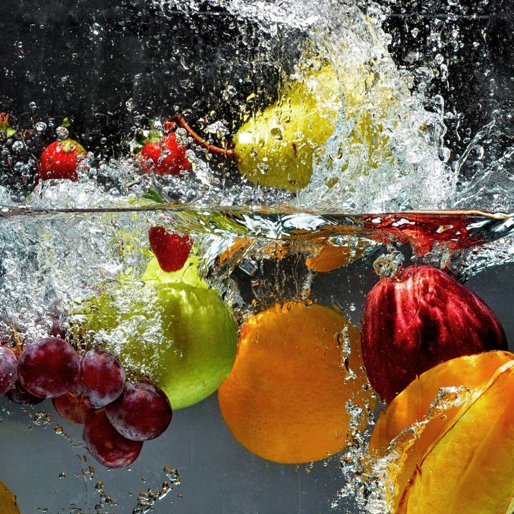 Come eliminare o ridurre i pesticidi residui da frutta e verdura