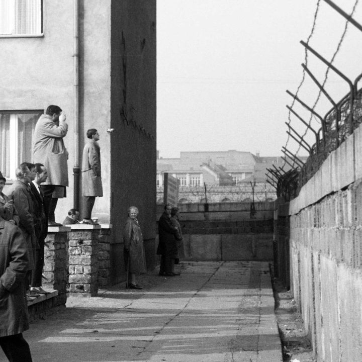 Berlinmuren rejses