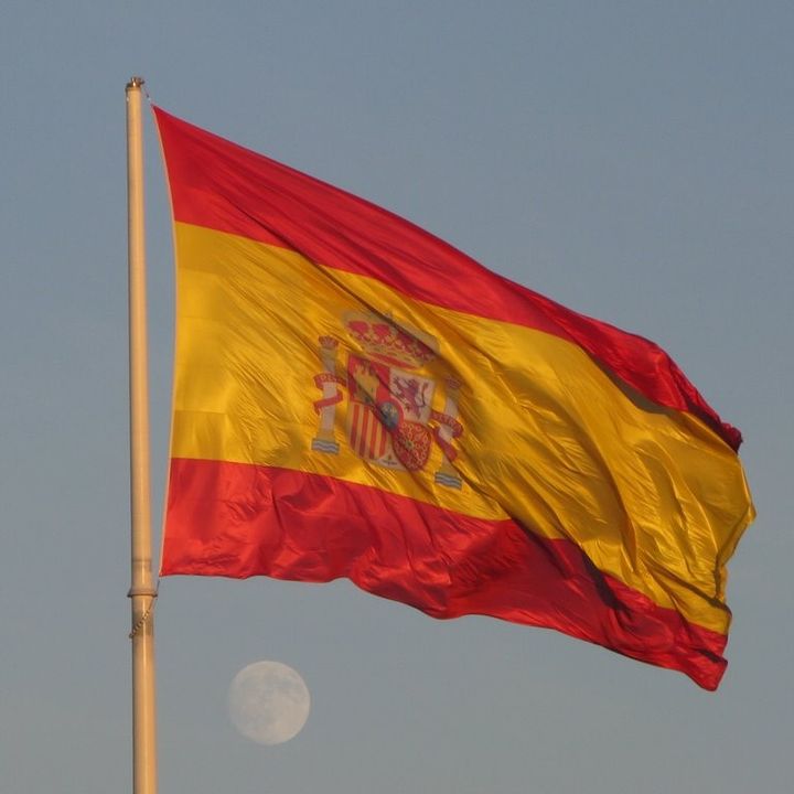 Españoleando " Música española celebrando el día de La Hispanidad y de La Raza. Felicidades a todos