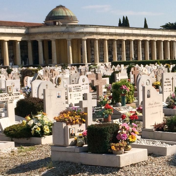 La funzione del cimitero