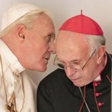 I due papi, il film Netflix che deforma Benedetto XVI e papa Francesco
