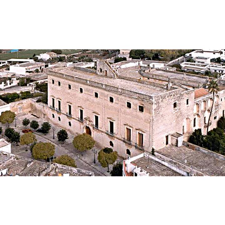 Giardino di Palazzo Granafei a Sternatìa (Puglia)