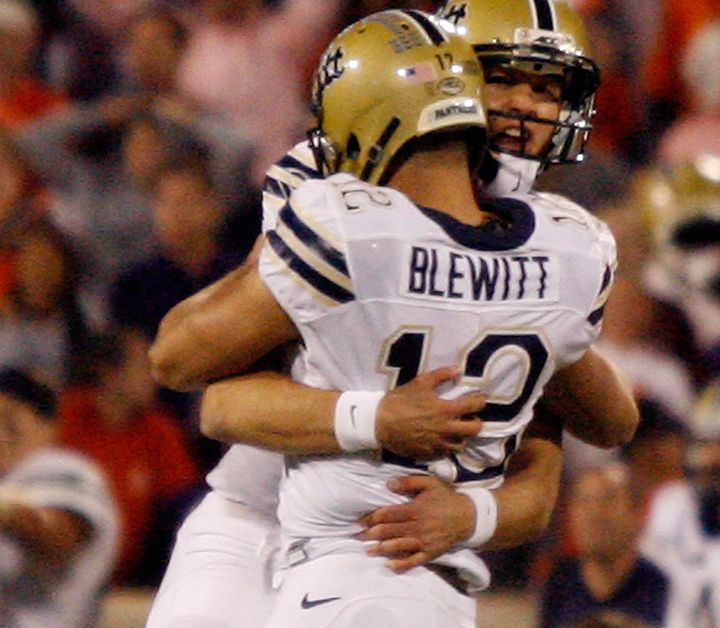 Bears Replace Kicker Who Blew It With Guy Named Blewitt