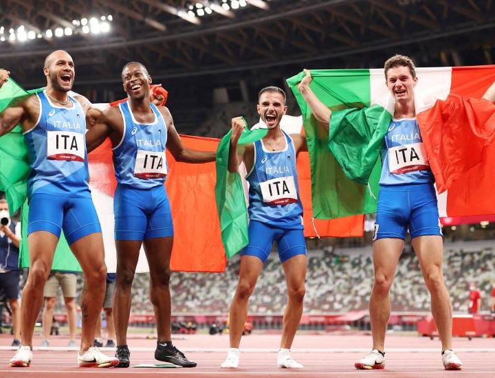 Olimpiadi, Italia oro nella 4×100, marcia 20km e karate. 38 medaglie, è record