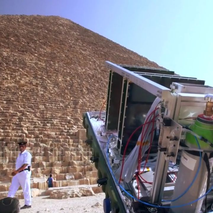 Technomondo - Il vulcano e la piramide