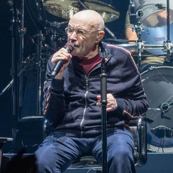 Phil Collins ha dato l'addio ai concerti, lo scorso 26 marzo a Londra nel suo ultimo live con i Genesis.Parliamo di lui e della sua carriera