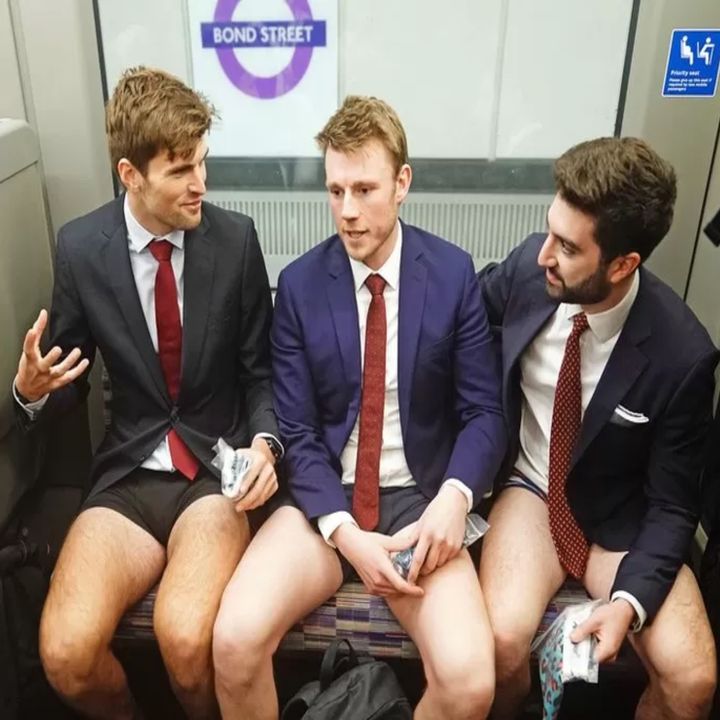 The Humour of Trouserless Trainrides