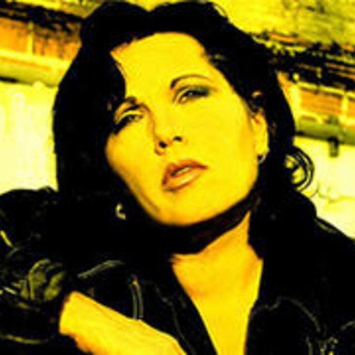 78 - Martha Davis of the Motels - Looking back on her career