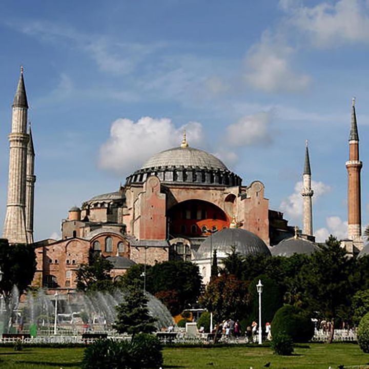 Istanbul, a Santa Sofia non si entra più
