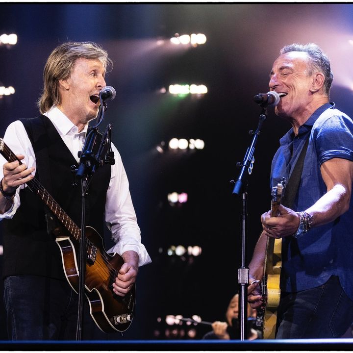 Paul McCartney e l'accusa scherzosa verso il Boss: se oggi i concerti debbono durare molte ore, la colpa è del mio amico Bruce Springsteen.