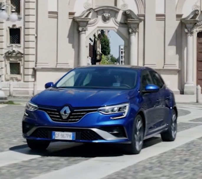 Renault Megane e-Tech Plug-In Hybrid – Imbattibile con la ricarica