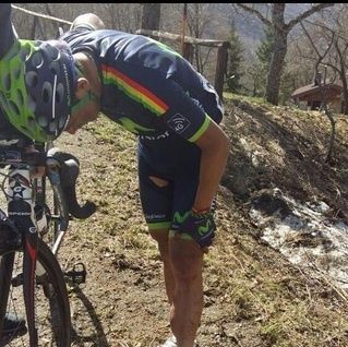 Cepeda tras caída en Coppi e Bartali