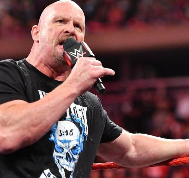 WWE Raw Review - Austin Stuns Styles l The Women Tear it Up l Corbin Advances
