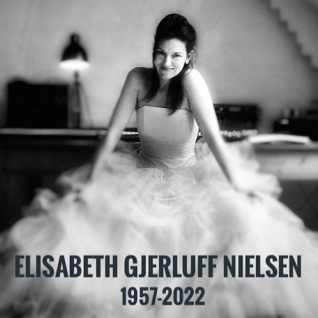lancering eksplicit Fredag 015: Elisabeth Gjerluff Nielsen