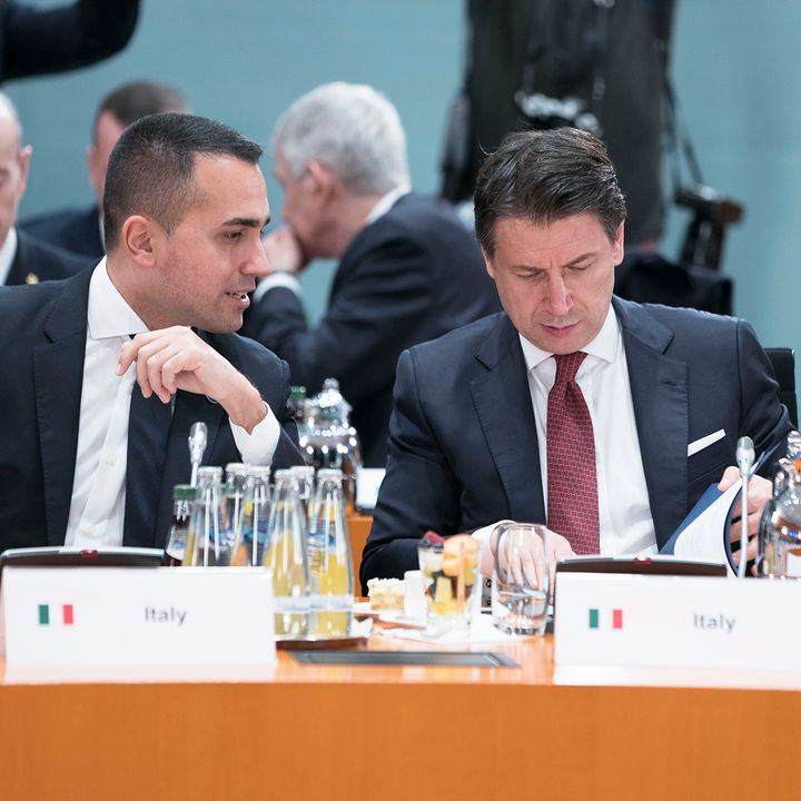 Italia umiliata, Governo fantoccio