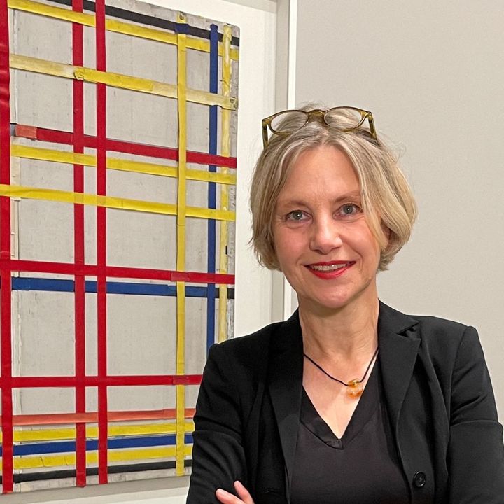 Should Mondrian's work be displayed?