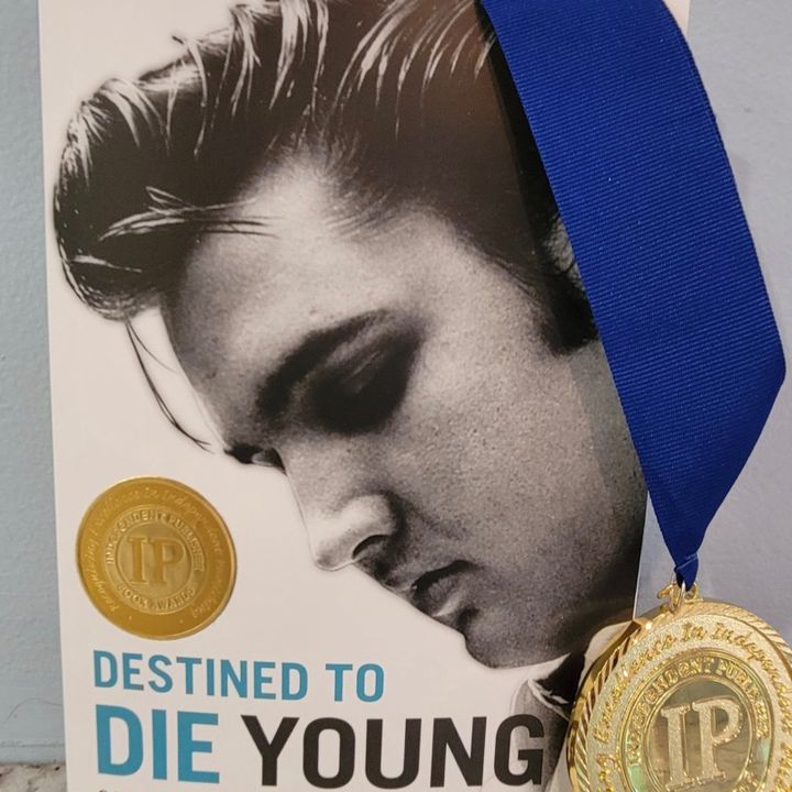 Author Explores The Demise of Elvis Presley