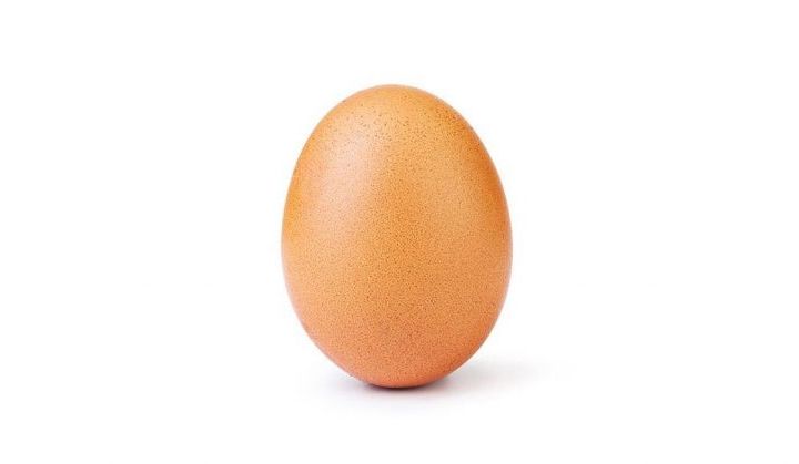 Uu uovo fa milioni di mi piace, analizziamo la situazine
