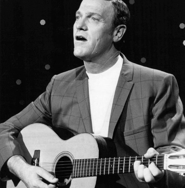 Eddy Arnold Was an all American Country Music Artist from the 50's