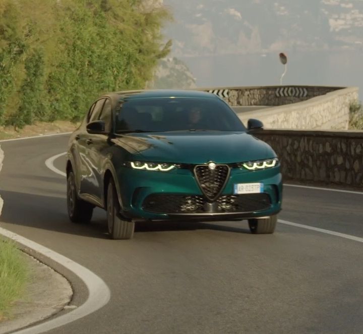 Alfa Romeo Tonale Plug-In Hybrid Q4 – Il biscione cambia pelle