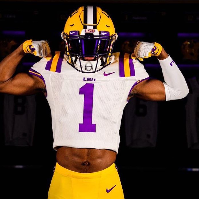 010 LSU Beats Ole Miss In A WILD Back And Forth Game. LSU Has Their Next Star Receiver In Kayshon Boutte.