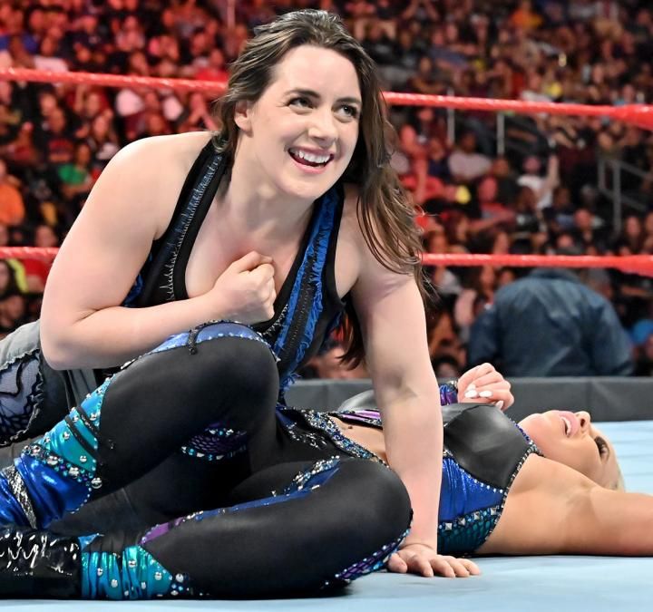 Raw Review - Why Nikki Cross is Hard to Hate, Maria Cheats on Her Husband & More