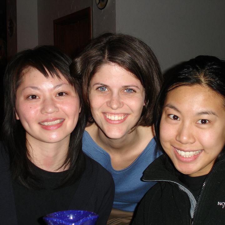 Ep 3. College Roomie Becca Wu: clutter, bed-making, and gratification