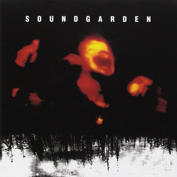 24 Tras el Superunknow de Soundgarden