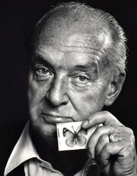 EL CUARTO DE ATRÁS - Signos y Símbolos, Vladimir Nabokov