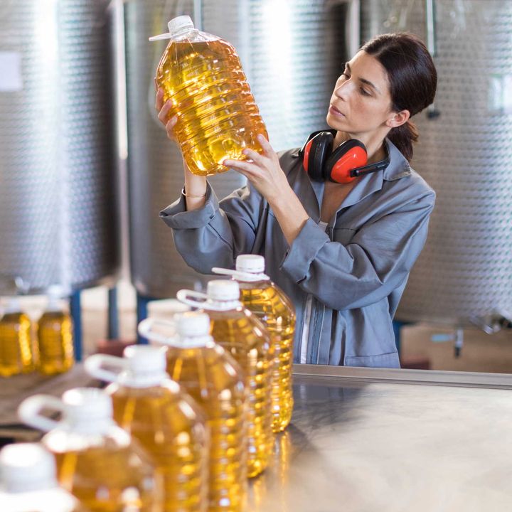 Maestro de almazara, el perfil más buscado para producir aceite de oliva de calidad