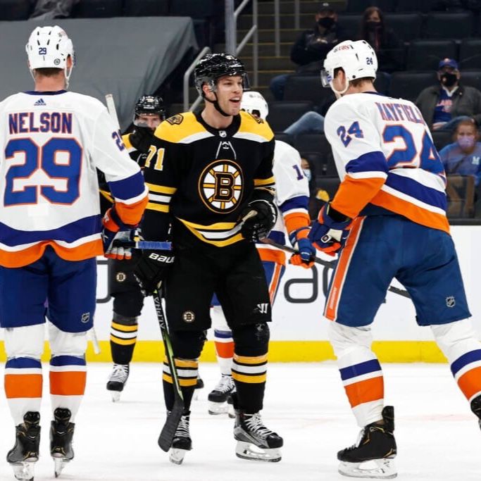 Episode 10 - Beantown Sports Wolfcast Bruins head to Nassau for Games 3 and 4 against the New York Islanders