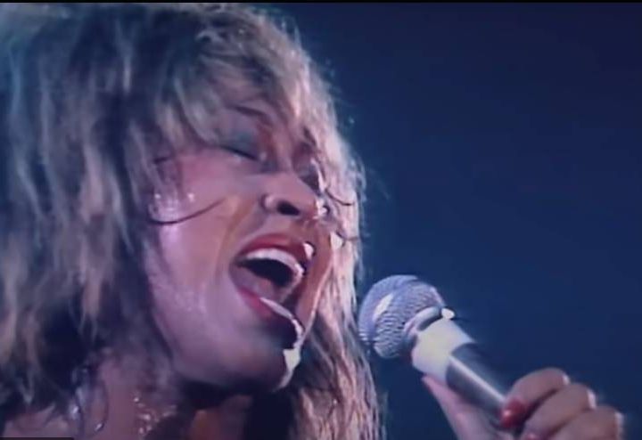 «Addio a Tina Turner: ci ha insegnato a essere noi stessi con stile»