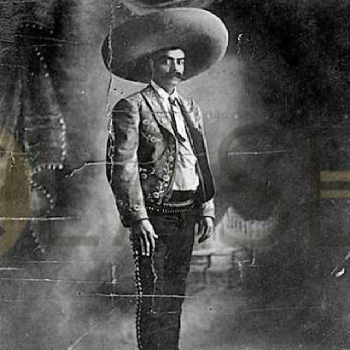 Chuck Y La Revolución Mexicana