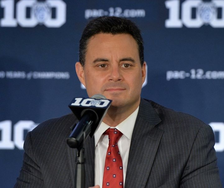 Ep.39 : Sean Miller subpoena talk and the Cats win two straight.