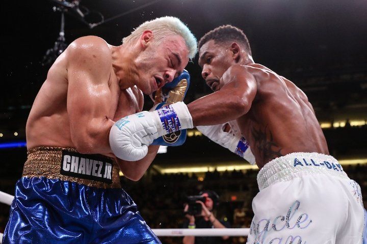 Ringside Boxing Show: Junior shows up fat, surrenders $1M, quits after 5 .. Charlo avenges Harrison .. BoMac on Crawford