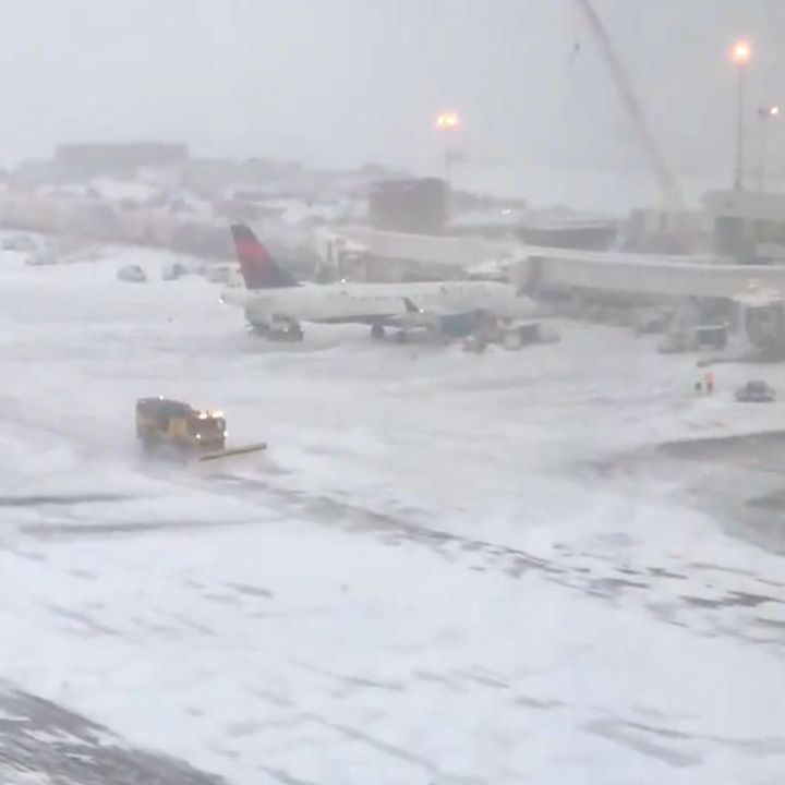 Denver cancela 475 vuelos por tormenta de nieve