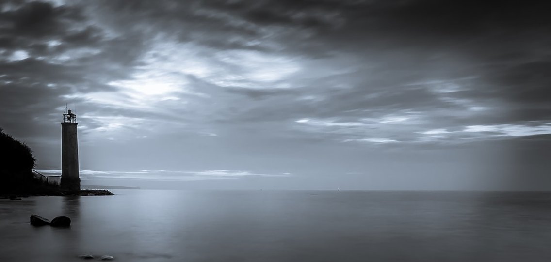 Los faros del fin del mundo - Cover Image
